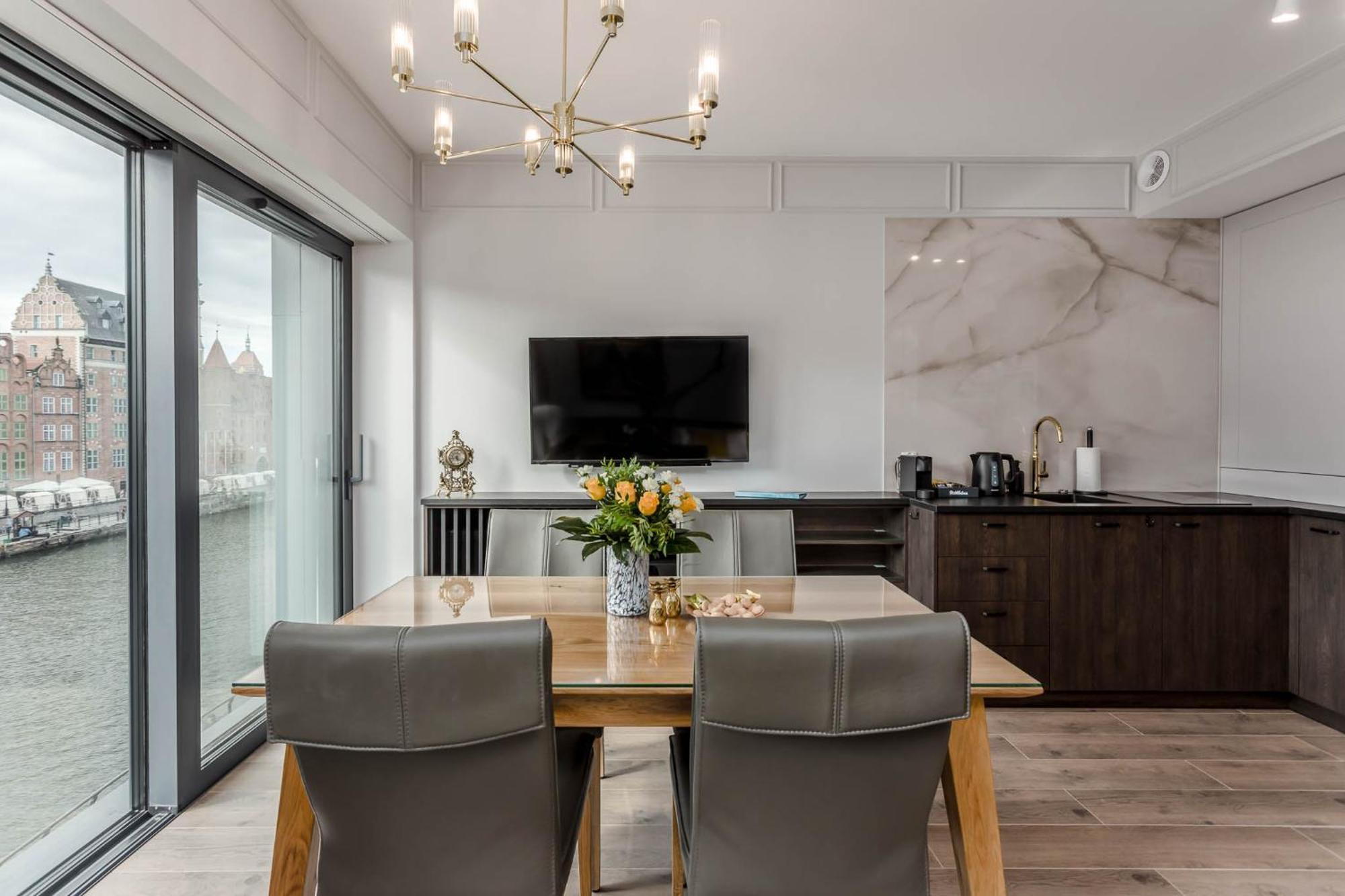 Rent Like Home - Apartamenty W Deo Plaza Danzica Esterno foto